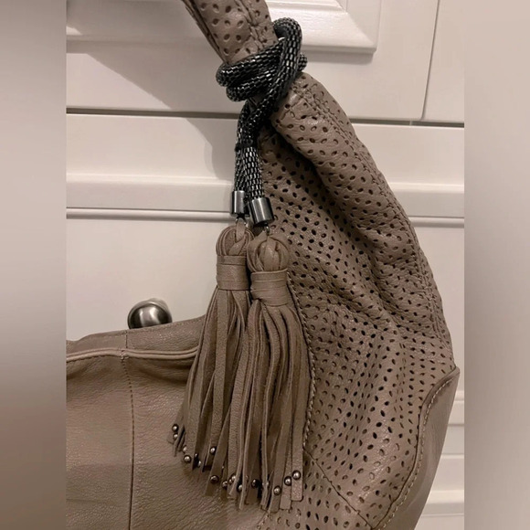 BCBG MAXAZRIA Faux Leather Grey Beige Shoulder Hobo Bag With Suede Fringe - Picture 3 of 5